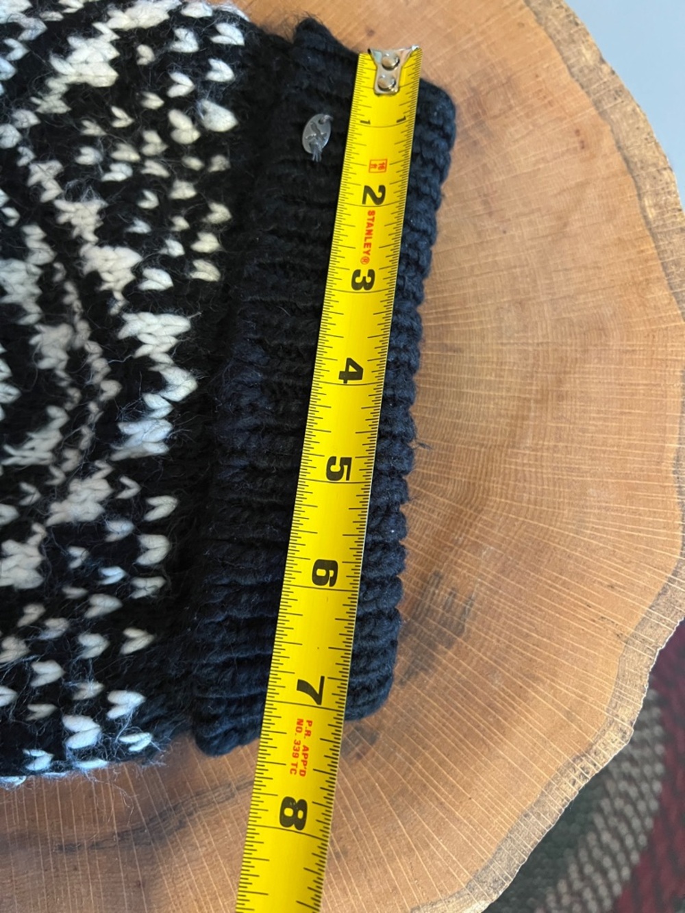 American Eagle Outfitters Knit Distressed Black and White Heart Print Beanie - Picture 6 of 16